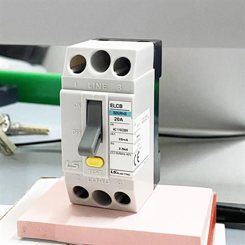 ELCB LS 2P 20A 30mA 2.5kA ( 32GRhS )